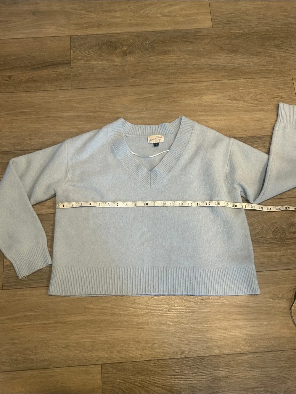 Universal Thread Light Blue V-Neck Cropped Pullover Sweater Size Medium